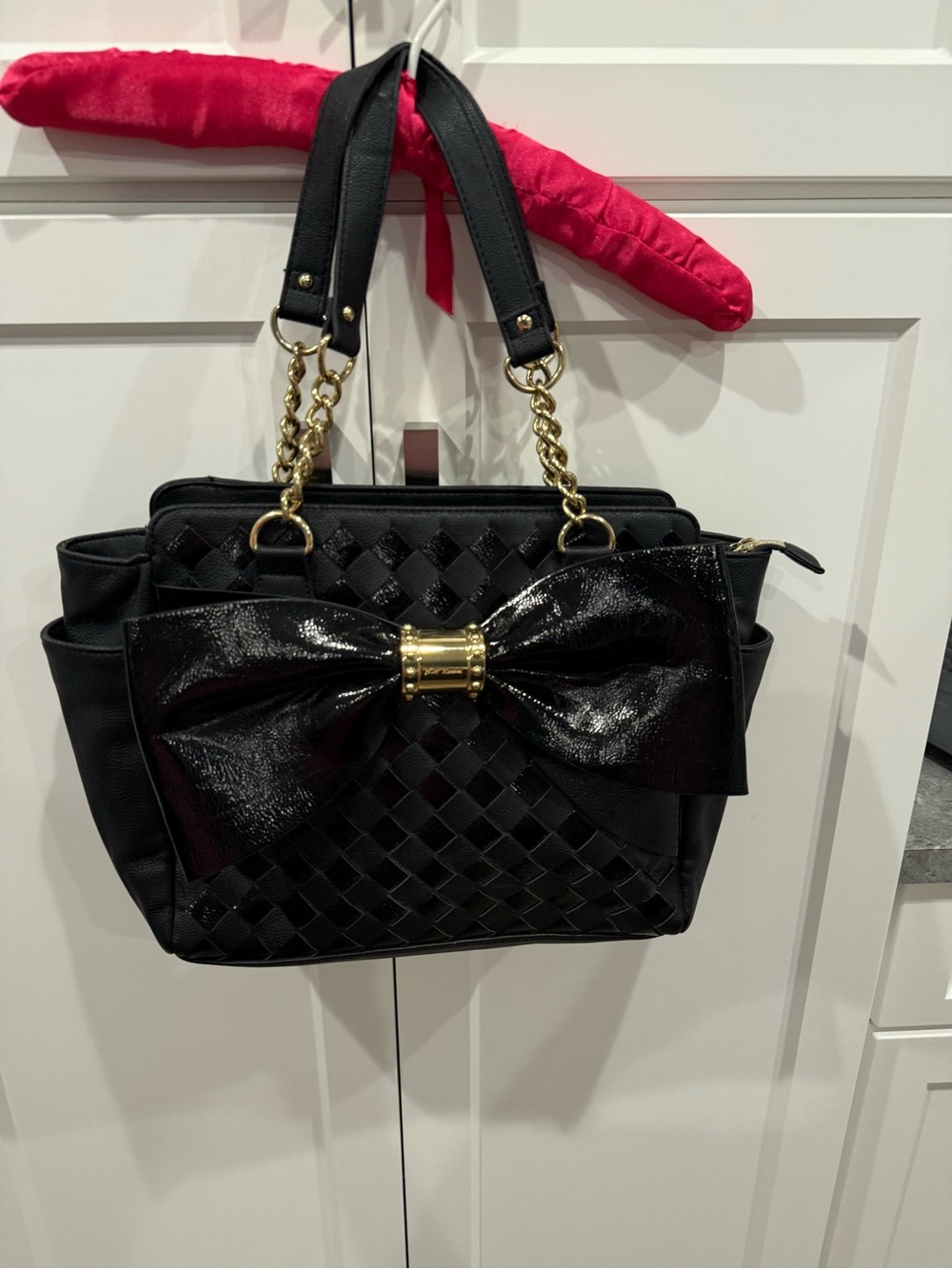 Betsy Johnson Black Women’s Bow-Accent Tote Bag - Stylish Everyday Carry